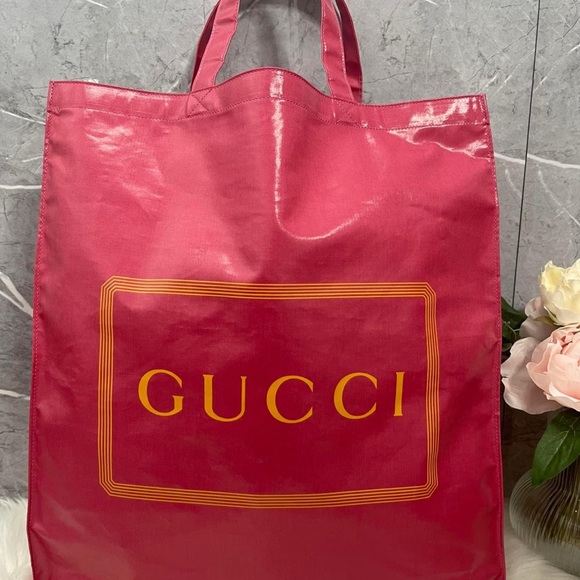 A329-💯 % authentic Gucci tote print bag - Picture 3 of 5
